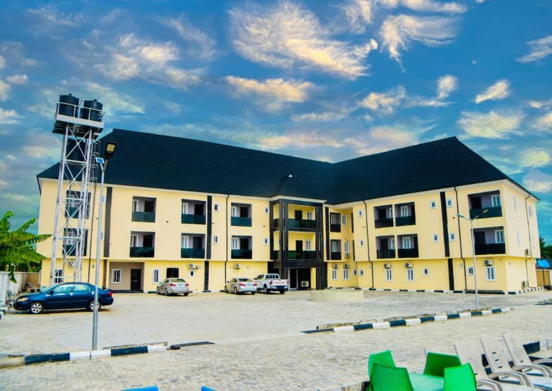 Ricky Hotels Ughelli Exterior photo